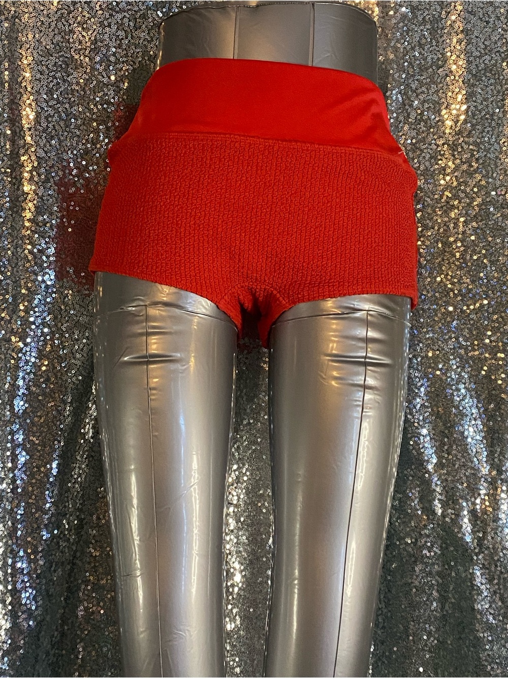 Victoria’s Secret PINK Sport Red Wide Comfort Waistband Textured Shorts | Size M